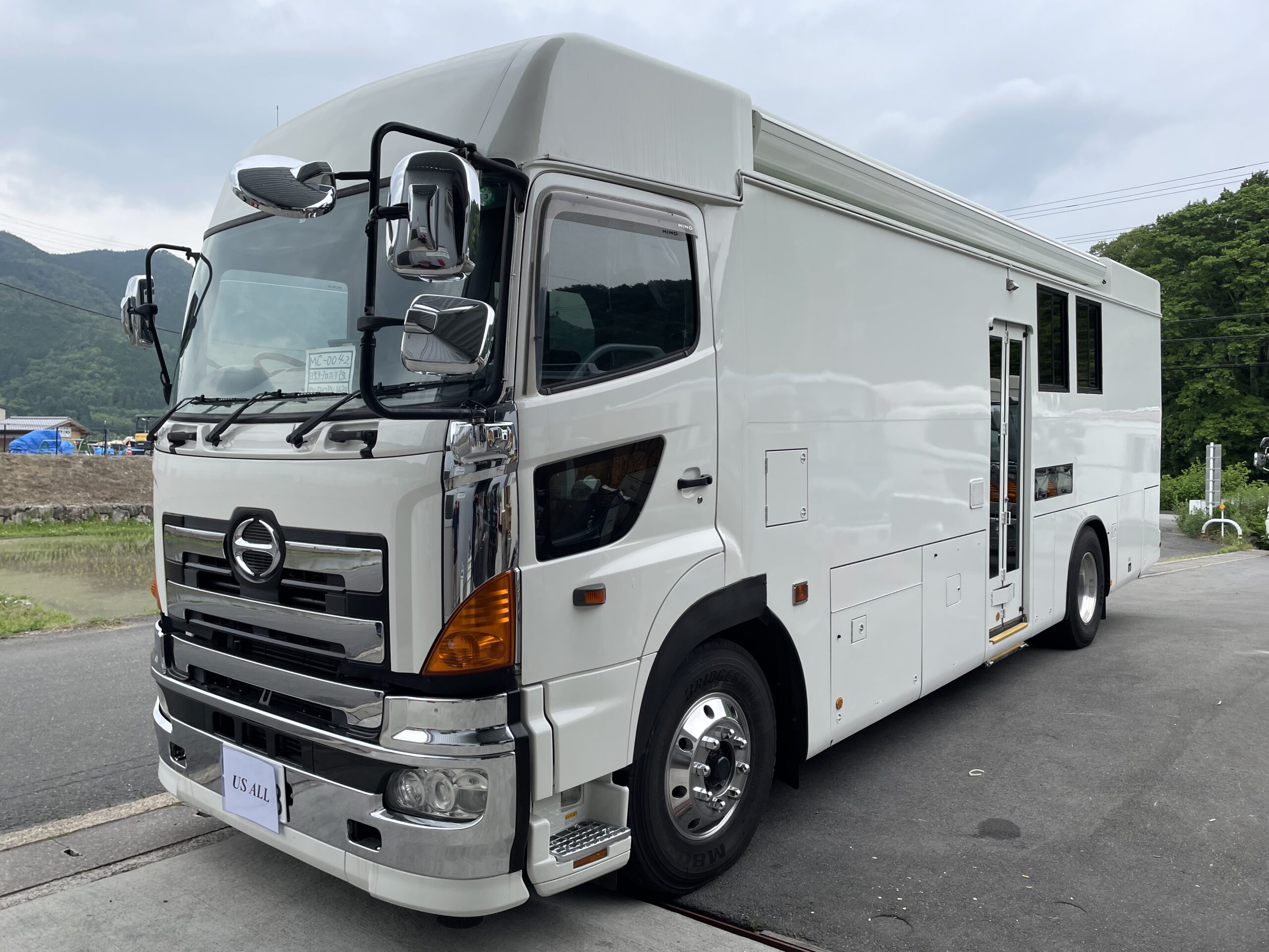 日野プロフィア 胃胸部検診車 MC-0042